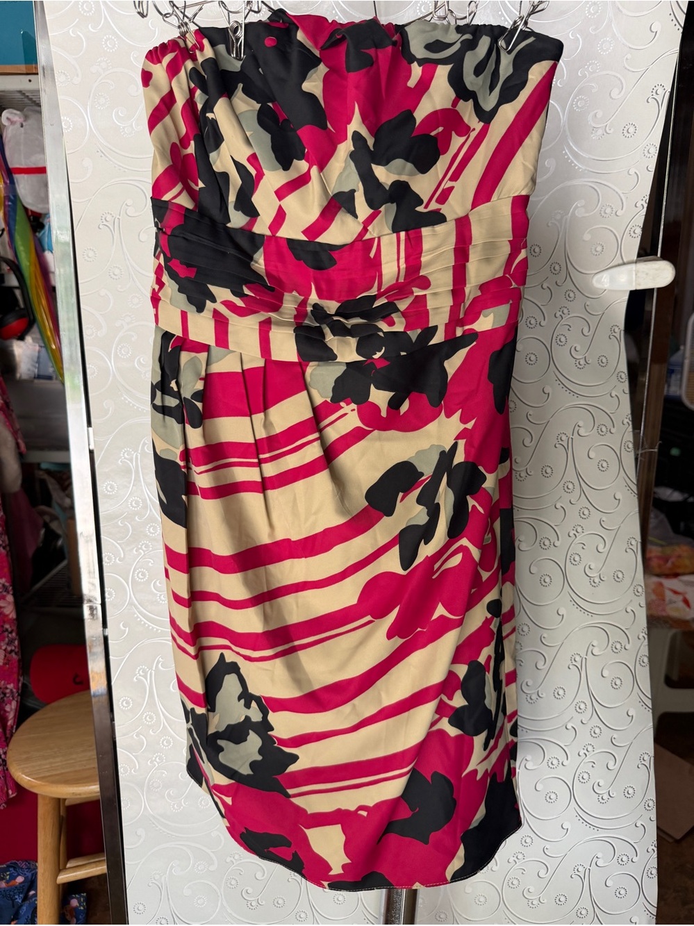 The Limited Strapless Floral-Print Dress in Fuchsia, Black & Cream